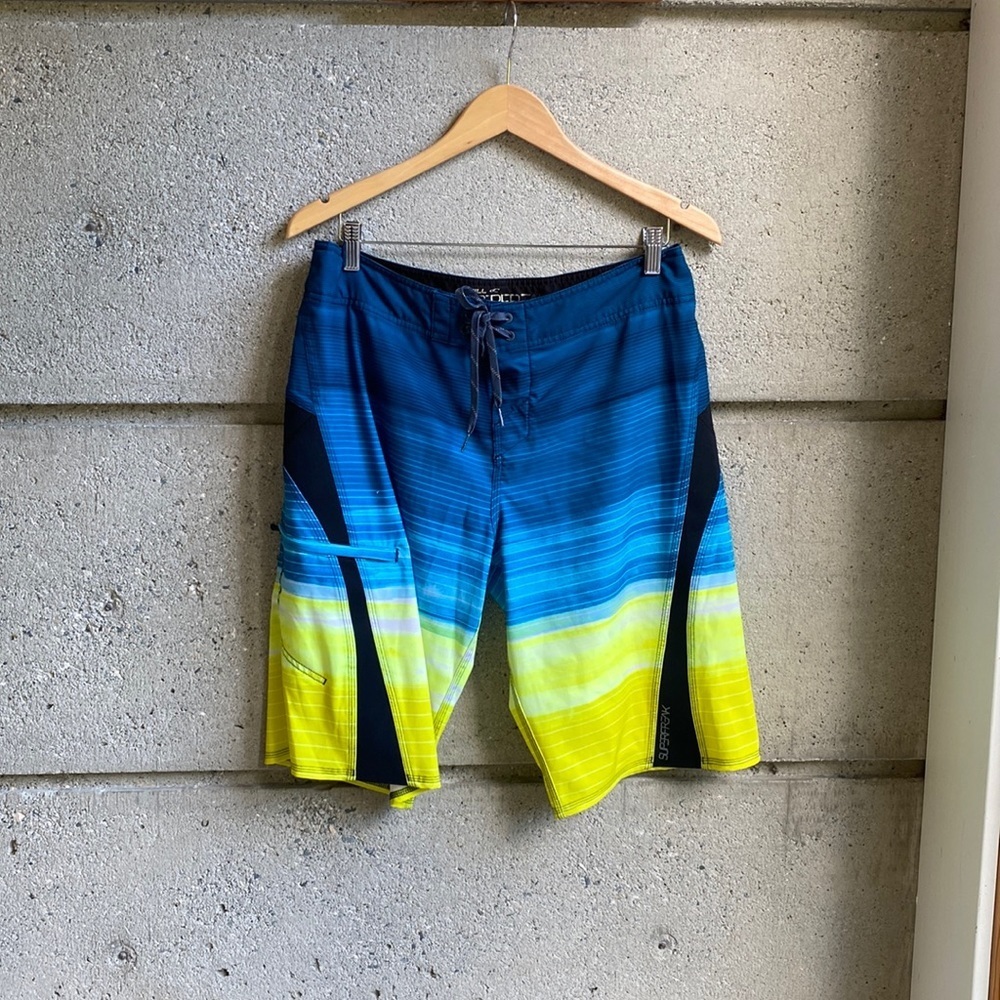 Sz 32 O’Neill SuperFreak Tech Boardshorts